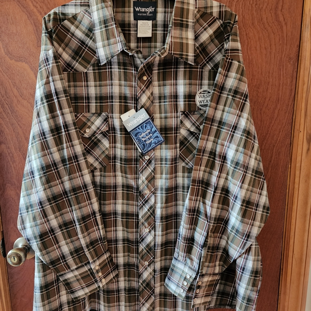 Wrangler westernwear shirt with pearl buttons